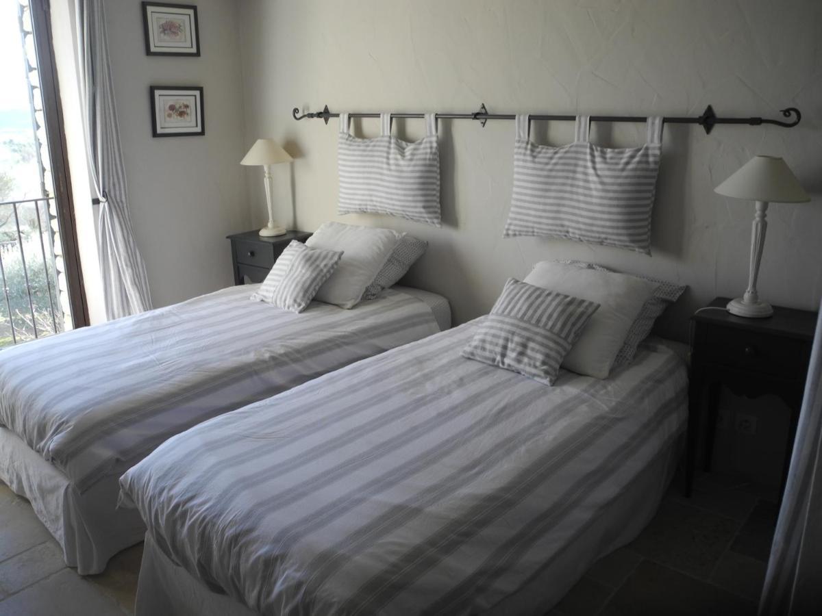Oustau De Piera Bed & Breakfast Gordes Bagian luar foto