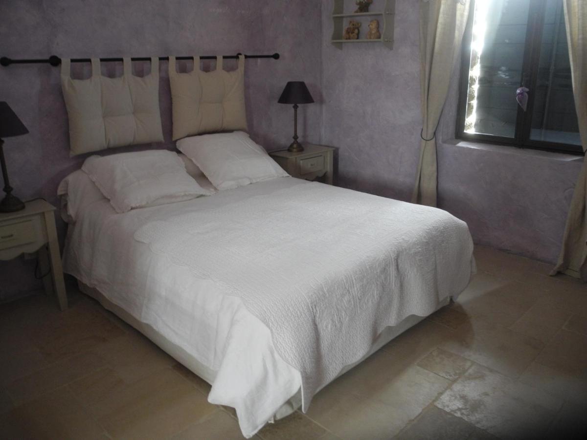 Oustau De Piera Bed & Breakfast Gordes Bagian luar foto