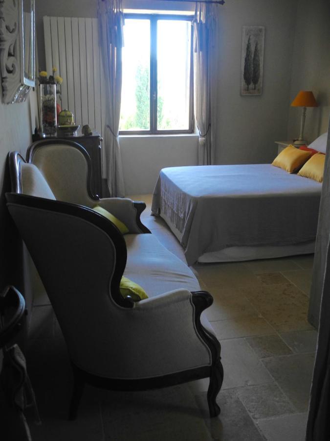 Oustau De Piera Bed & Breakfast Gordes Bagian luar foto