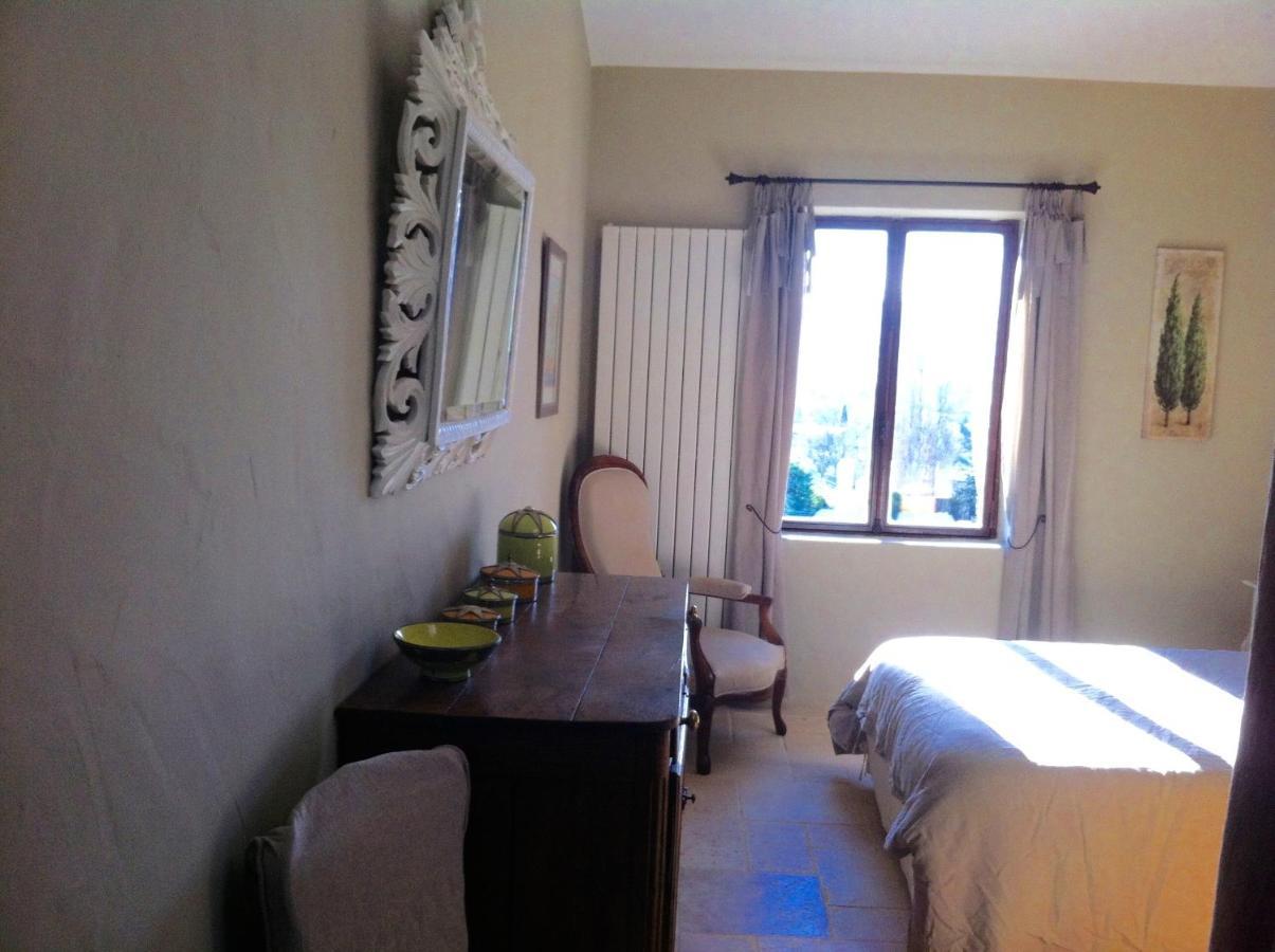 Oustau De Piera Bed & Breakfast Gordes Bagian luar foto