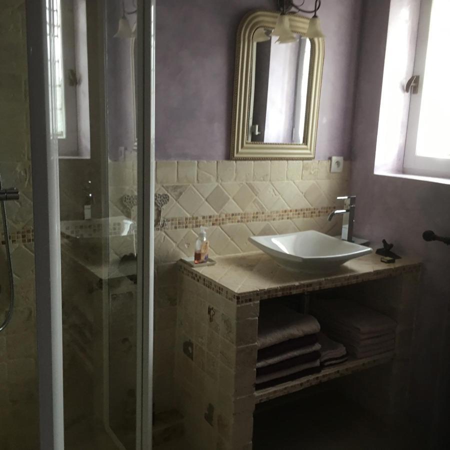 Oustau De Piera Bed & Breakfast Gordes Bagian luar foto