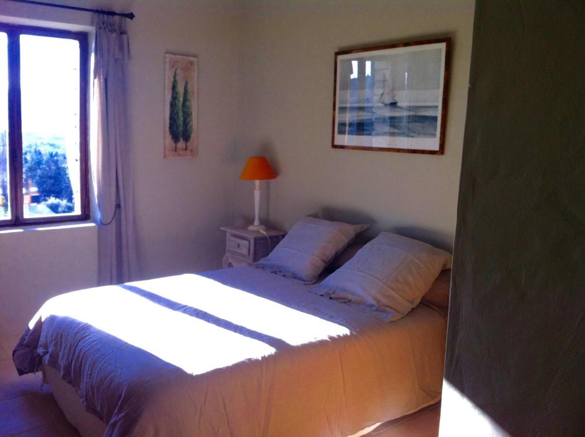 Oustau De Piera Bed & Breakfast Gordes Bagian luar foto
