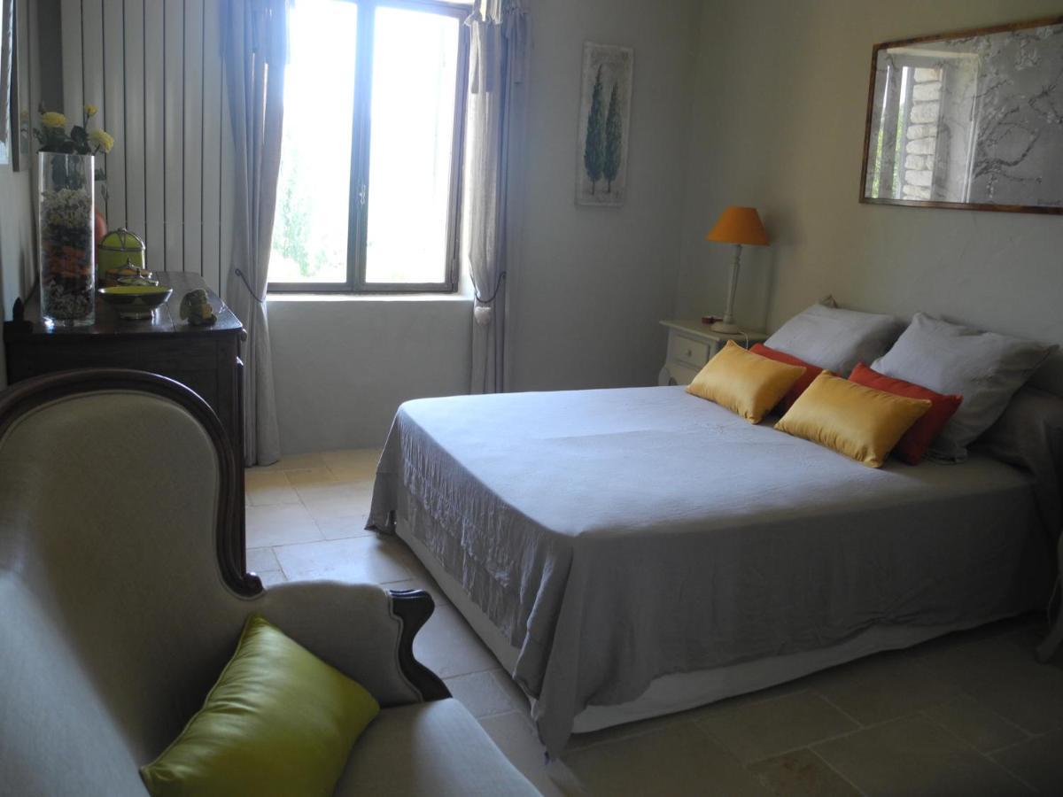 Oustau De Piera Bed & Breakfast Gordes Bagian luar foto